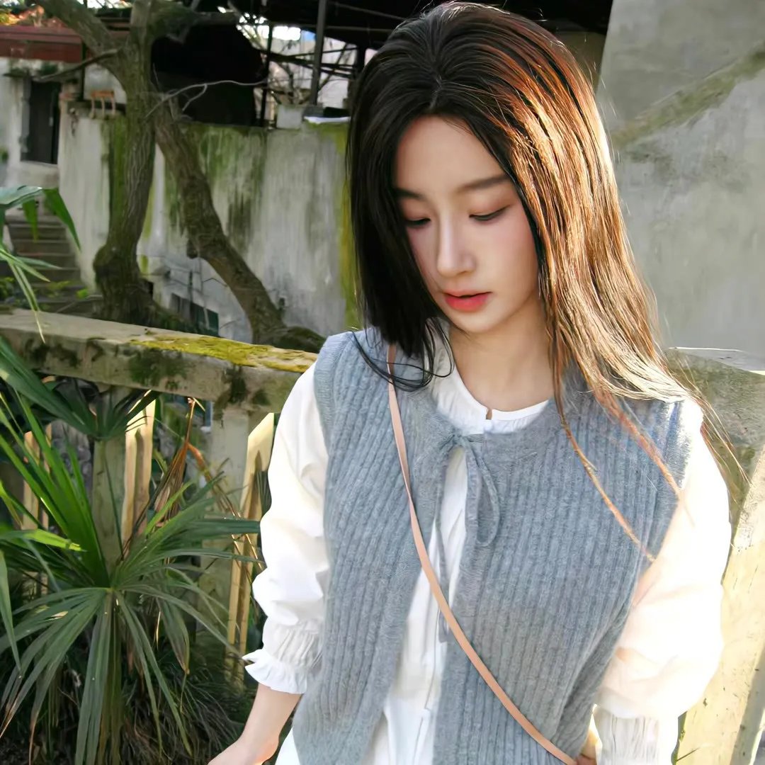 深锁春光一院愁